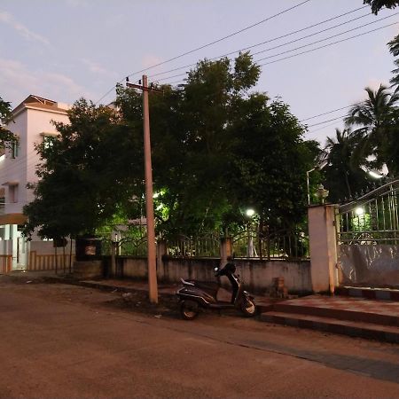 Mayurapriya Inn 钦奈 外观 照片