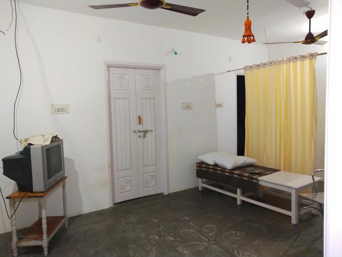 Mayurapriya Inn 钦奈 外观 照片